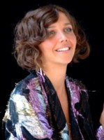 Maggie Gyllenhaal Longsleeve T-shirt #1346717
