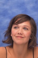 Maggie Gyllenhaal Longsleeve T-shirt #1346766