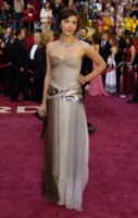 Maggie Gyllenhaal Longsleeve T-shirt #1346773