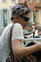 Maggie Gyllenhaal Longsleeve T-shirt #1420012