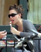 Maggie Gyllenhaal Longsleeve T-shirt #1420019
