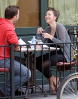 Maggie Gyllenhaal Longsleeve T-shirt #1420028