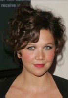 Maggie Gyllenhaal Longsleeve T-shirt #1454924