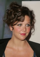 Maggie Gyllenhaal Longsleeve T-shirt #1454934