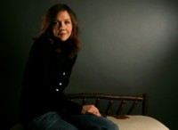 Maggie Gyllenhaal Longsleeve T-shirt #1454956