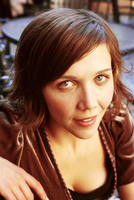 Maggie Gyllenhaal Longsleeve T-shirt #2031811