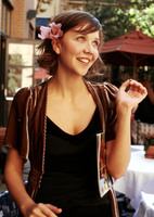 Maggie Gyllenhaal Longsleeve T-shirt #2031829