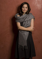 Maggie Gyllenhaal Longsleeve T-shirt #2031843