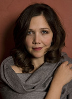 Maggie Gyllenhaal Longsleeve T-shirt #2031869