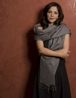 Maggie Gyllenhaal Longsleeve T-shirt #2031870