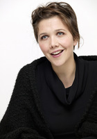 Maggie Gyllenhaal Longsleeve T-shirt #2031883