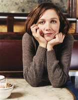 Maggie Gyllenhaal Longsleeve T-shirt #2031890
