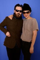Maggie Gyllenhaal Longsleeve T-shirt #2375110