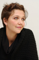 Maggie Gyllenhaal Longsleeve T-shirt #2389704