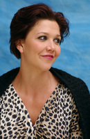 Maggie Gyllenhaal Longsleeve T-shirt #2394622