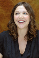 Maggie Gyllenhaal Longsleeve T-shirt #2402337