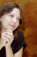 Maggie Gyllenhaal Longsleeve T-shirt #2402342