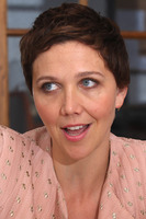 Maggie Gyllenhaal Longsleeve T-shirt #2468841