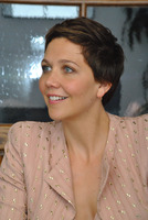 Maggie Gyllenhaal Sweatshirt #2488941