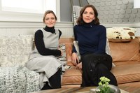 Maggie Gyllenhaal Longsleeve T-shirt #2999812
