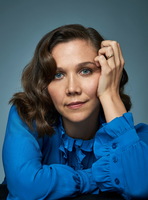Maggie Gyllenhaal Longsleeve T-shirt #3664011