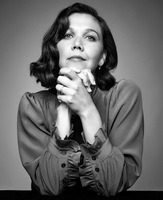 Maggie Gyllenhaal Longsleeve T-shirt #3664015