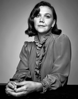 Maggie Gyllenhaal Longsleeve T-shirt #3664016