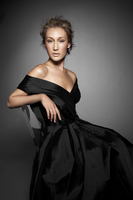 Maggie Q mug #G1881502