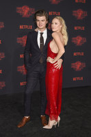 Maika Monroe tote bag #G1066213