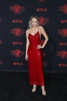 Maika Monroe longsleeve t-shirt #2824191