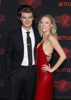 Maika Monroe mug #G1066309