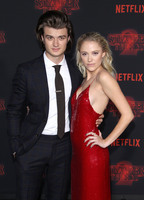 Maika Monroe longsleeve t-shirt #2824242