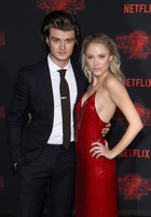 Maika Monroe tote bag #G1066355