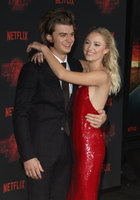 Maika Monroe Sweatshirt #2824264