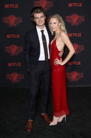 Maika Monroe mug #G1066368