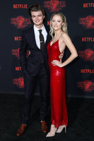 Maika Monroe Sweatshirt #2824288