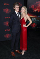 Maika Monroe mug #G1066388