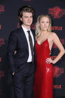 Maika Monroe mug #G1066397