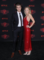 Maika Monroe longsleeve t-shirt #2824312