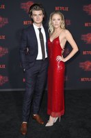 Maika Monroe mug #G1066414