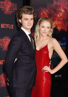 Maika Monroe Sweatshirt #2824361