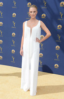 Maika Monroe Sweatshirt #3738932