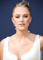 Maika Monroe longsleeve t-shirt #3738945