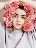 Maisie Williams Sweatshirt #2632635