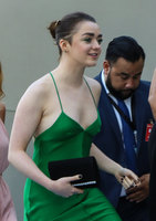 Maisie Williams longsleeve t-shirt #2721735