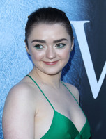 Maisie Williams longsleeve t-shirt #2721739