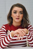 Maisie Williams hoodie #2854158