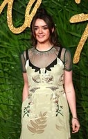 Maisie Williams Sweatshirt #2943507