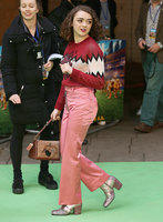 Maisie Williams Sweatshirt #2999897