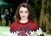 Maisie Williams Sweatshirt #2999921
